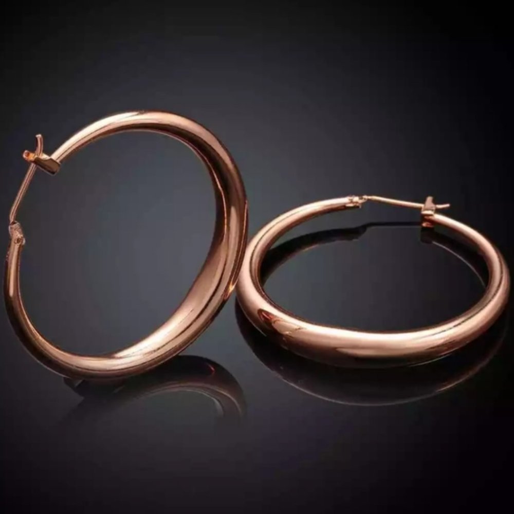 *NEW 18K Rose Gold 1.5'' Round Hoop Earrings - Picture 4 of 5